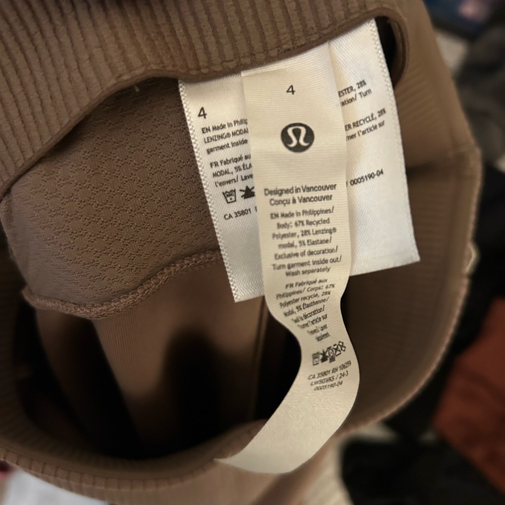 Lululemon Ribbed Flared Pants - Picture 11 of 11